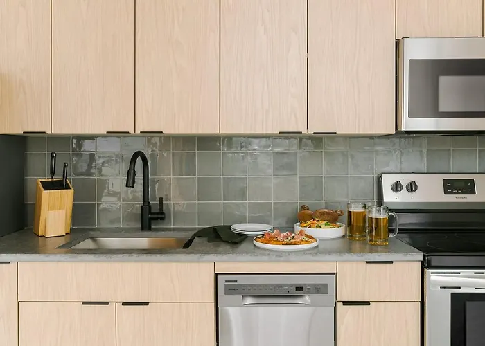 Livn West Loop 1 Br Chicago
